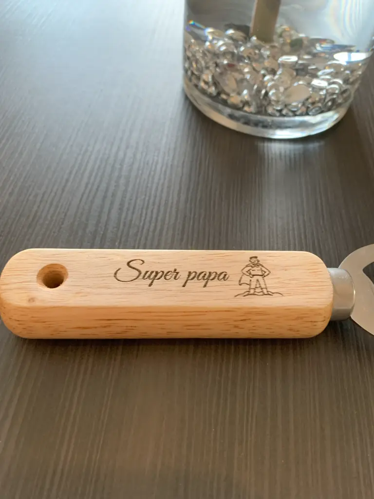 Décapsuleur « super papa »